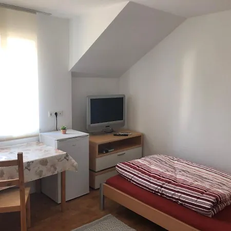 Hof Heinzmann Apartment *